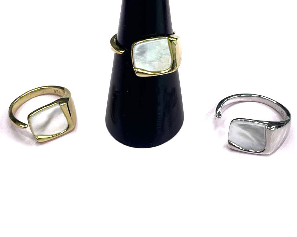 Кольцо безразмерное цвет серебро и золото вставка натуральный перламутр Серебро